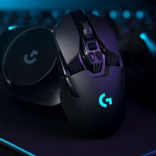 Logitech G903 Lightspeed Wireless Gaming Mouse W/Hero 25K Sensor, 140+ Hour with Rechargeable Battery and Lightsync RGB. PowerPlay Compatible, Ambidextrous, 107G+10G Optional, 25, 600 DPI ,Black